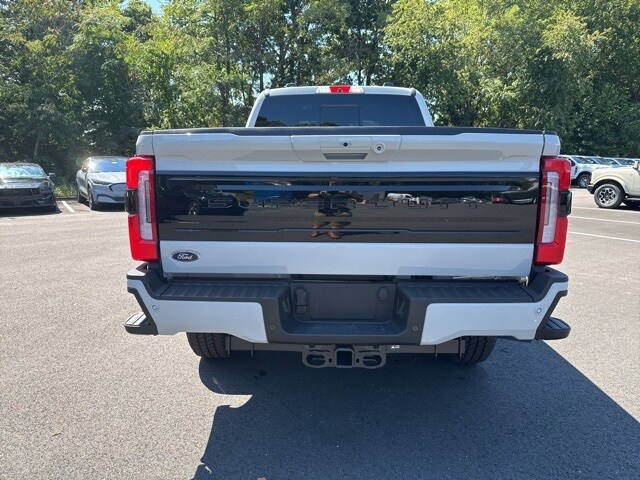 2026 Ford F-250 Platinum photo 4
