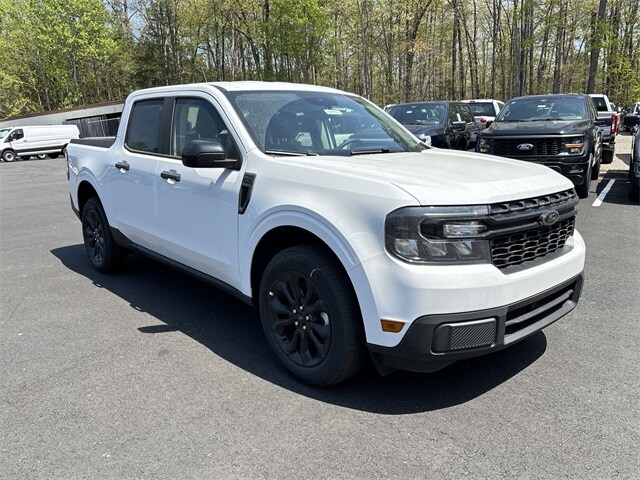 2024 Ford Maverick XLT photo 2