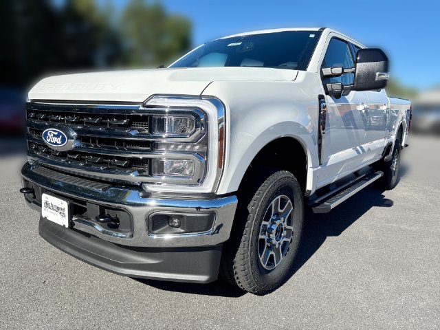 2027 Ford F-250 Lariat 4D Crew Cab