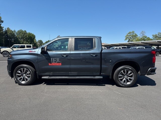 2021 Chevrolet Silverado 1500 RST photo 2