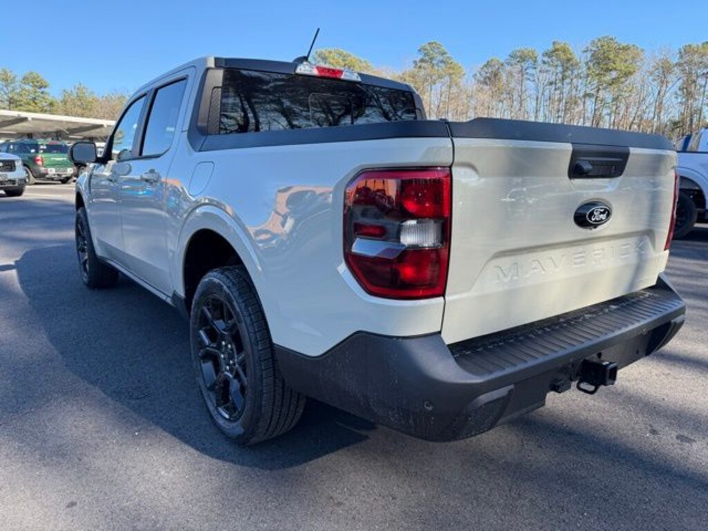 New 2025 Ford Maverick Lariat 4D Crew Cab