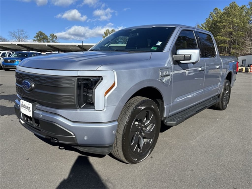 Used 2022 Ford F-150 Lightning Lariat Truck