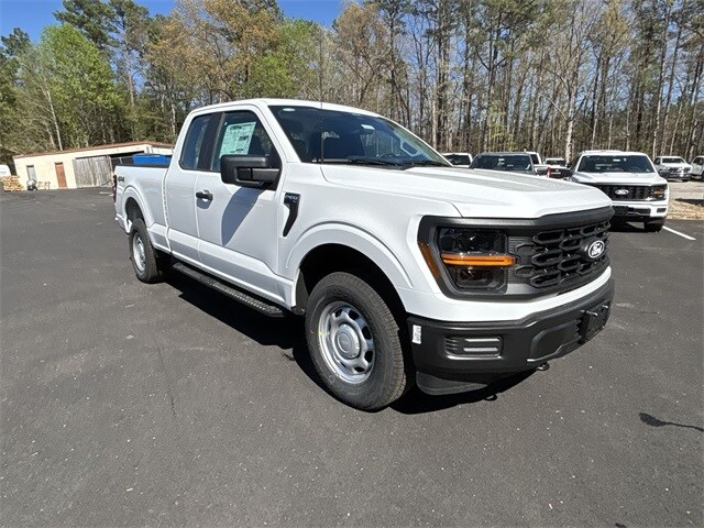 2025 Ford F-150 XL photo 2