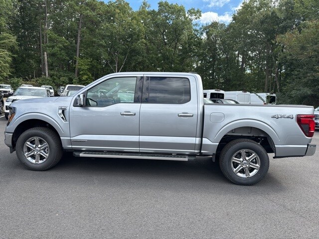 2025 Ford F-150 XLT photo 2