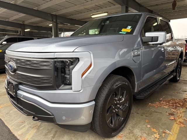 2022 Ford F-150 Lightning Lariat's photo
