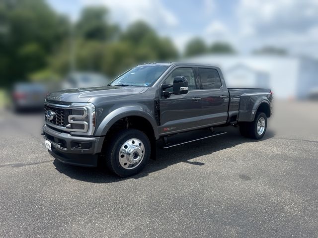 2026 Ford F-450 4D Crew Cab 