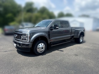 2026 Ford F-450 Platinum DRW 4D Crew Cab