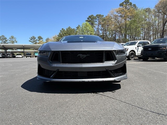 2025 Ford Mustang Dark Horse photo 3