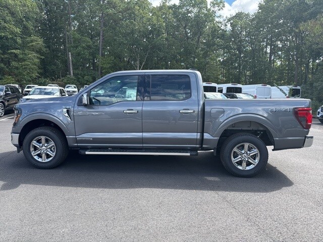 2025 Ford F-150 XLT photo 2