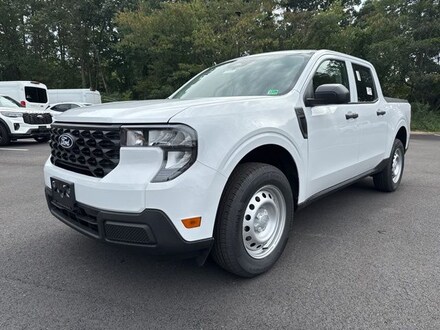 2025 Ford Maverick XL 4D Crew Cab