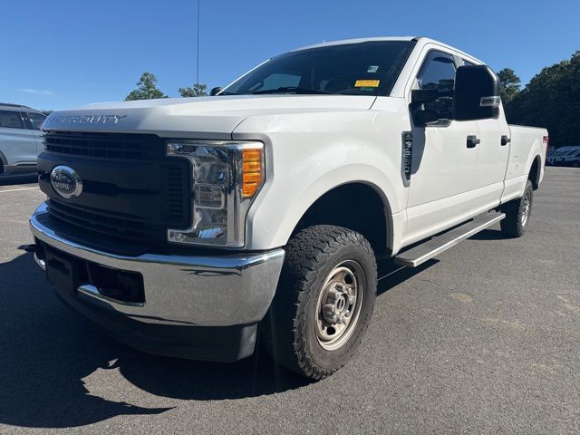 2017 Ford F-250 XL 4x4 Crew Cab 8' Box's photo