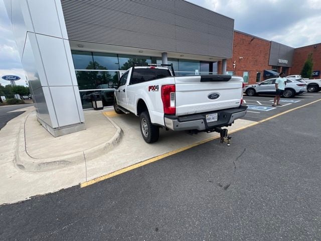 2017 Ford F-250 XL 4x4 Crew Cab 8' Box's photo