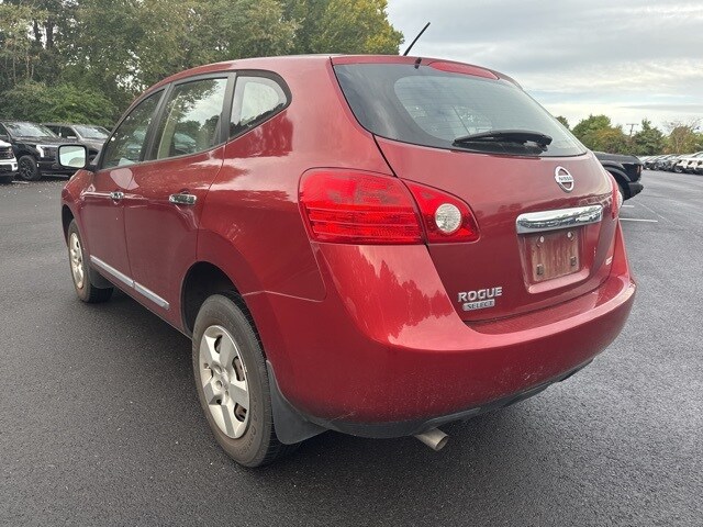 2014 Nissan Rogue Select S photo 3