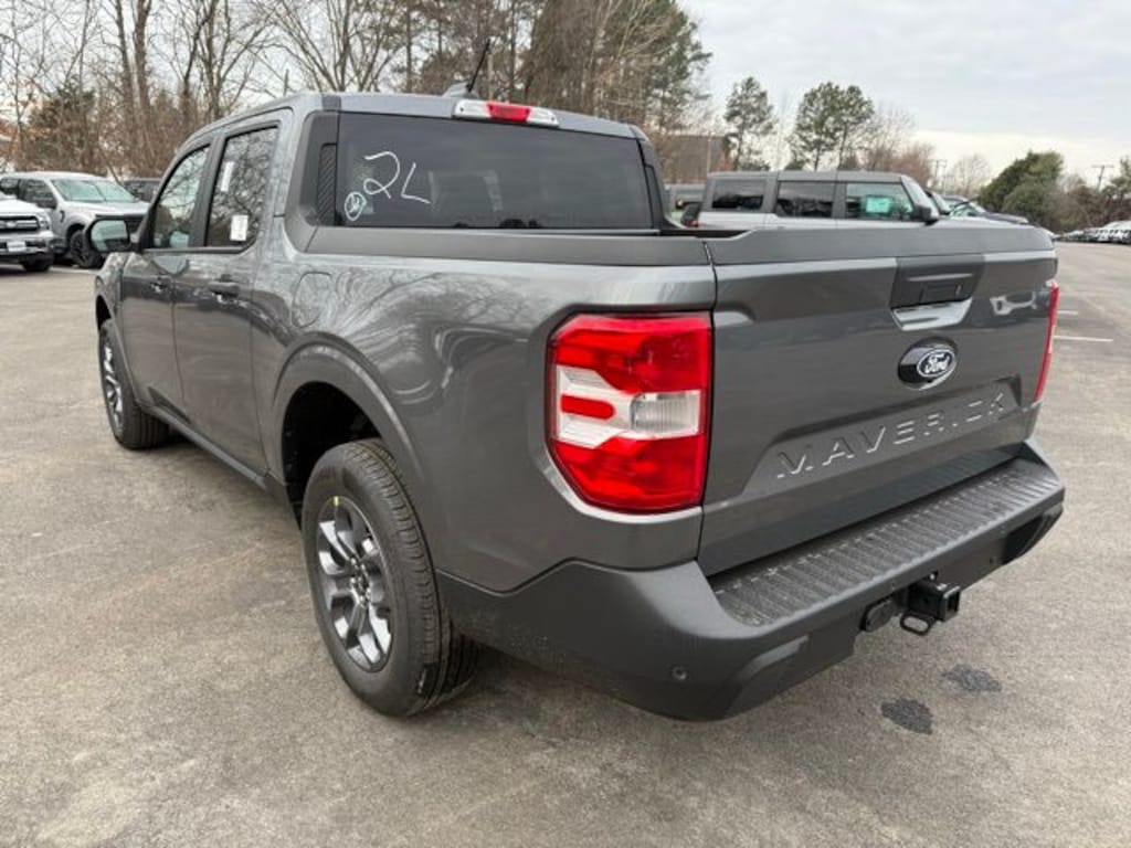 New 2026 Ford Maverick XLT 4D Crew Cab