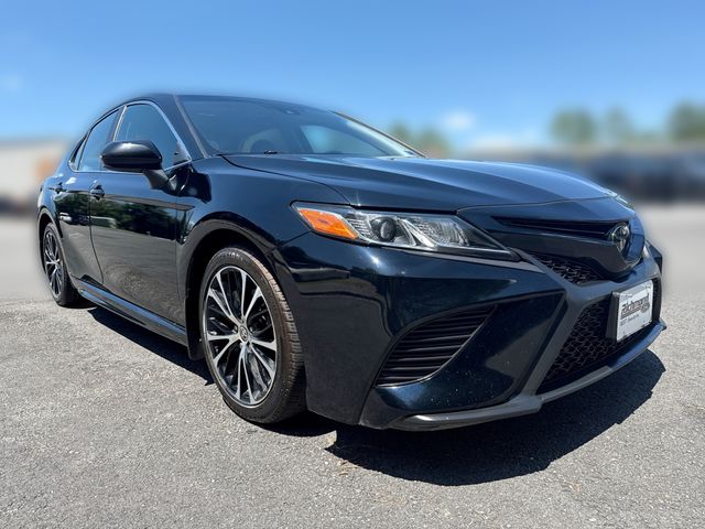 Used 2020 Toyota Camry SE with VIN 4T1G11AK9LU968138 for sale in Glen Allen, VA