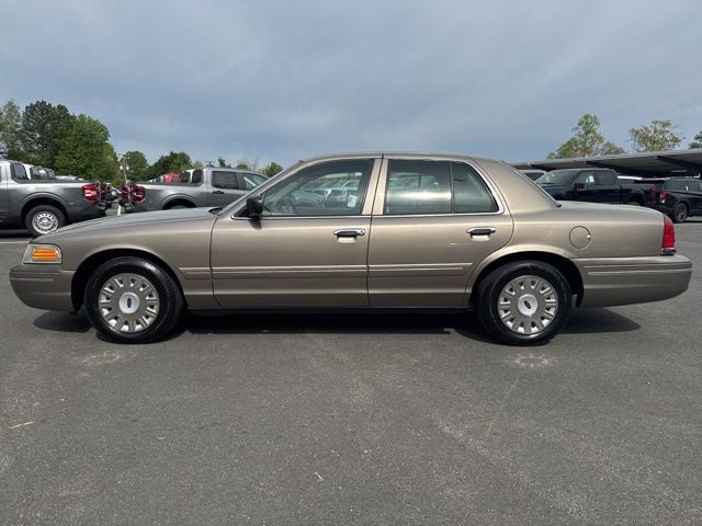 Used 2003 Ford Crown Victoria Standard with VIN 2FAFP73WX3X193252 for sale in Glen Allen, VA