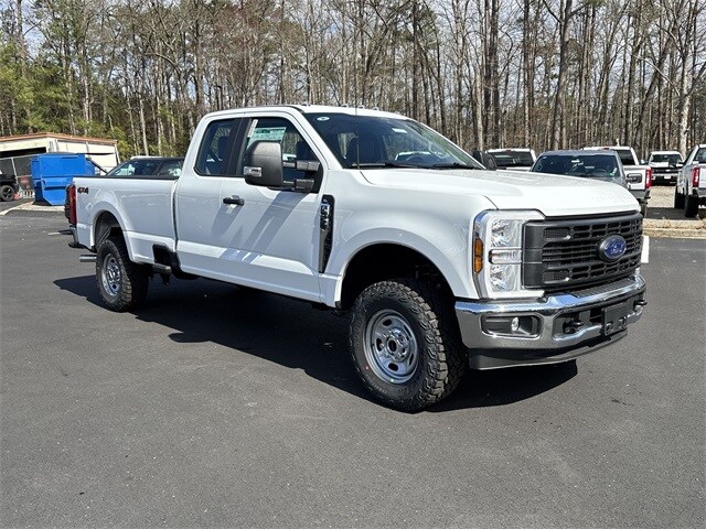 2025 Ford F-350 XL photo 2