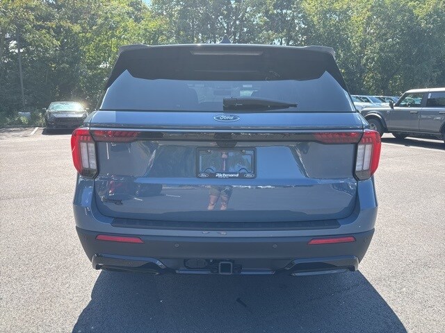 2025 Ford Explorer ST-Line photo 3