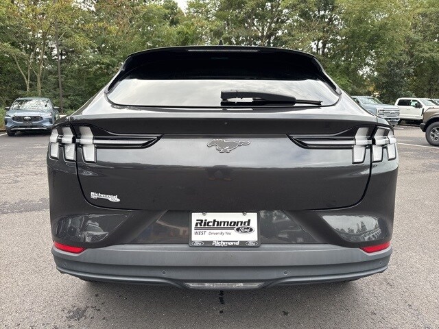 2022 Ford Mustang Mach-E Select photo 4