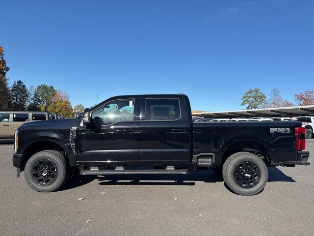 2026 Ford F-350 Lariat photo 2