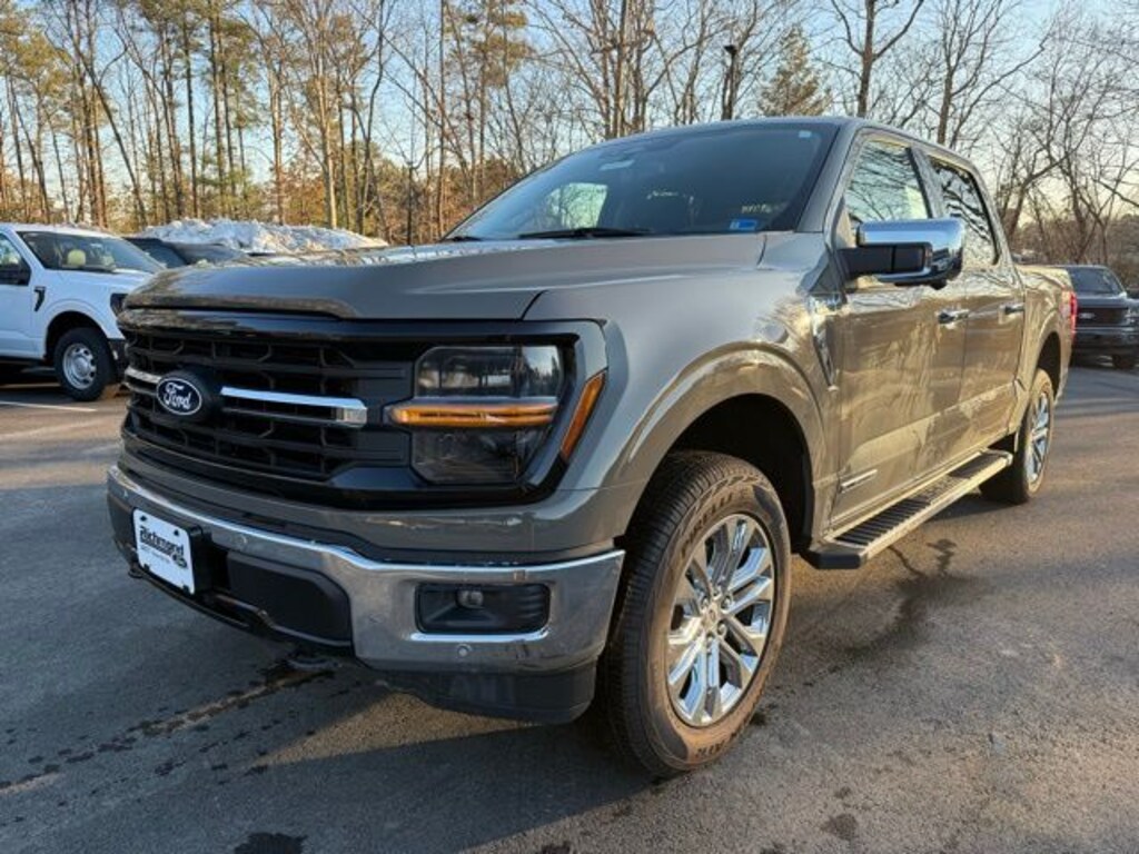New 2025 Ford F-150 XLT 4D SuperCrew
