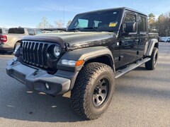 2020 Jeep Gladiator Sport Truck