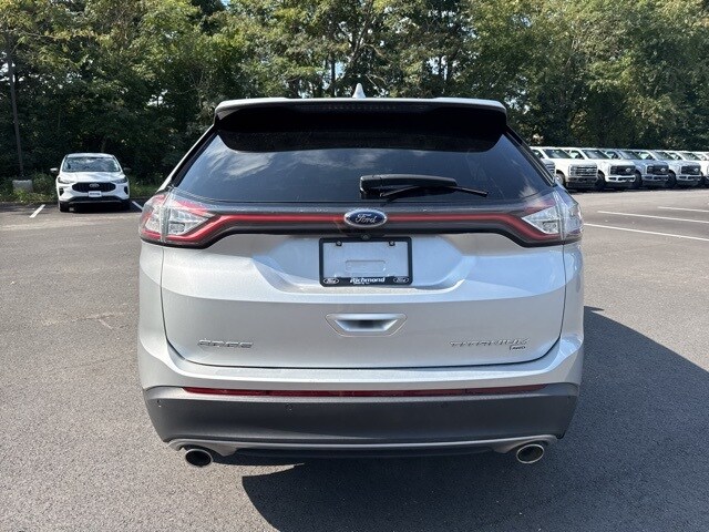 2017 Ford Edge Titanium photo 4
