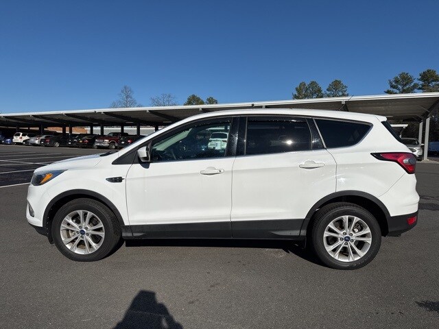 2017 Ford Escape SE photo 2