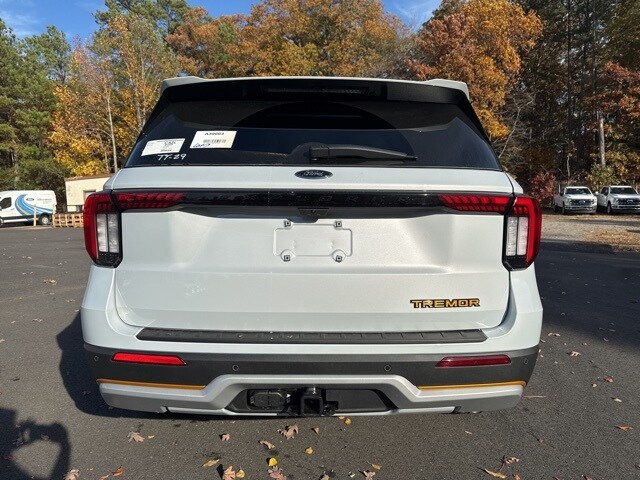 2026 Ford Explorer Sport photo 4