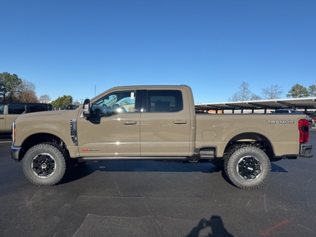 New 2026 Ford F-350 Lariat 4D Crew Cab