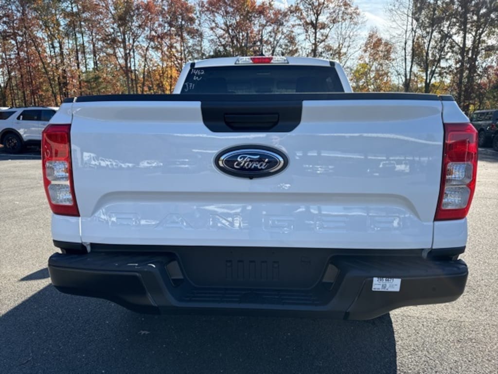 New 2025 Ford Ranger XL 4D Crew Cab