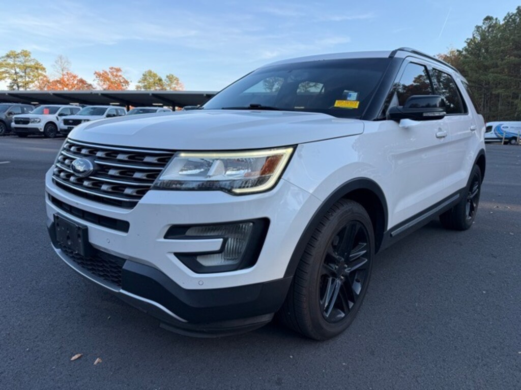 Certified 2017 Ford Explorer XLT SUV