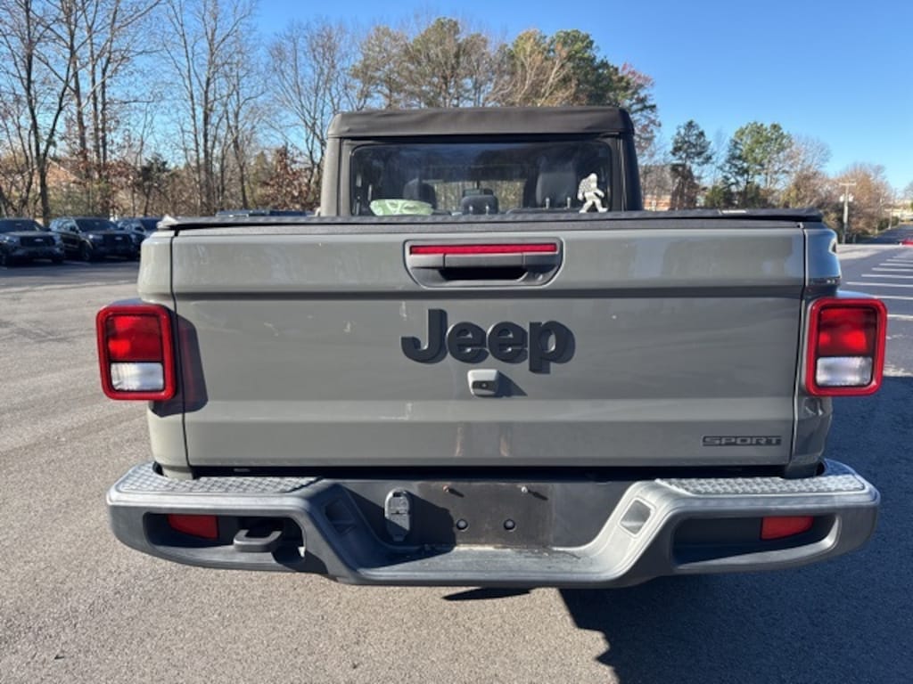 Used 2021 Jeep Gladiator Sport Truck