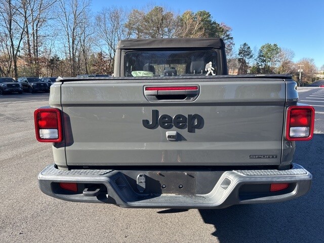 2021 Jeep Gladiator Sport photo 4