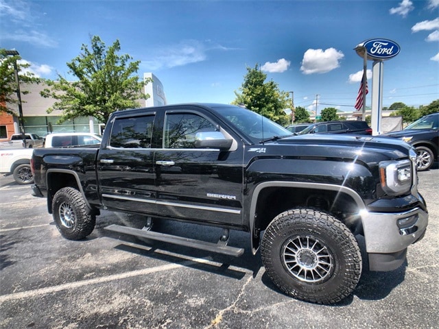 2017 GMC Sierra 1500 SLT's photo