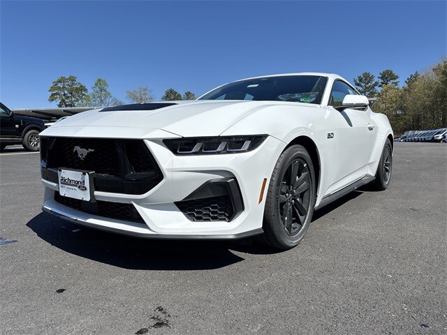 2025 Ford Mustang GT photo 4