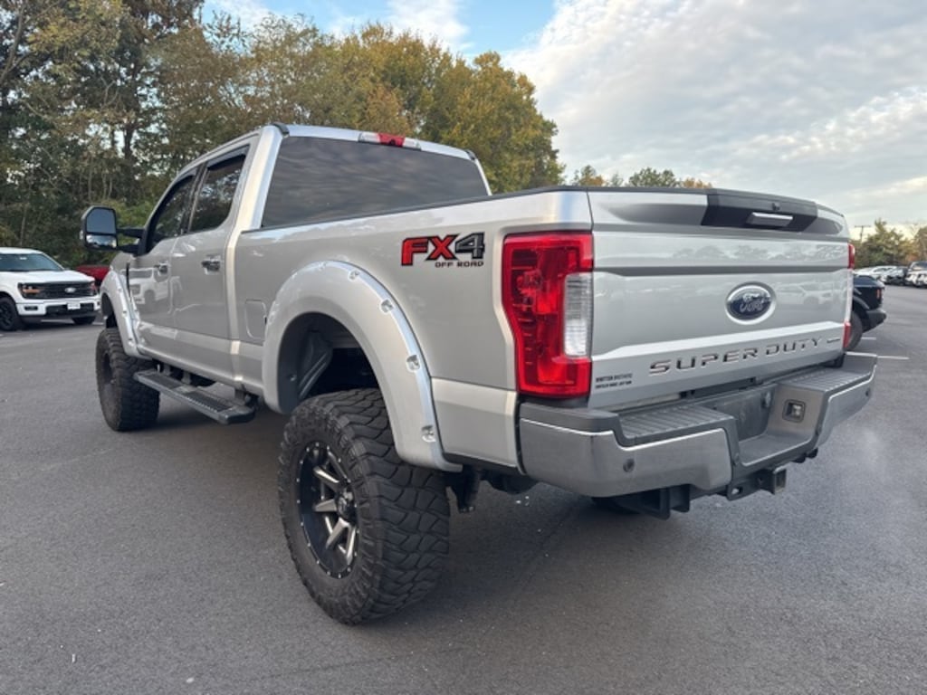 Used 2017 Ford F-250SD XLT Truck