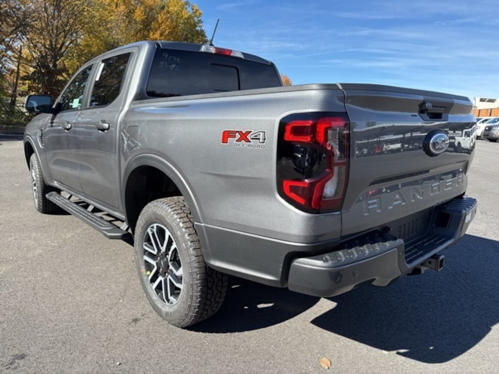 New 2025 Ford Ranger Lariat 4D Crew Cab