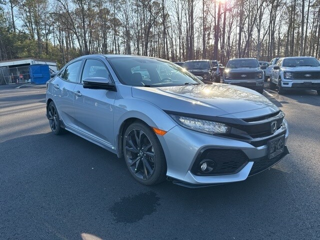 2019 Honda Civic Sport Touring Hatchback photo 2