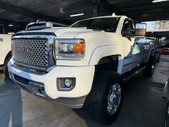 2017 GMC Sierra 2500HD Denali Truck