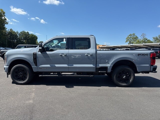 2026 Ford F-250 Lariat photo 2