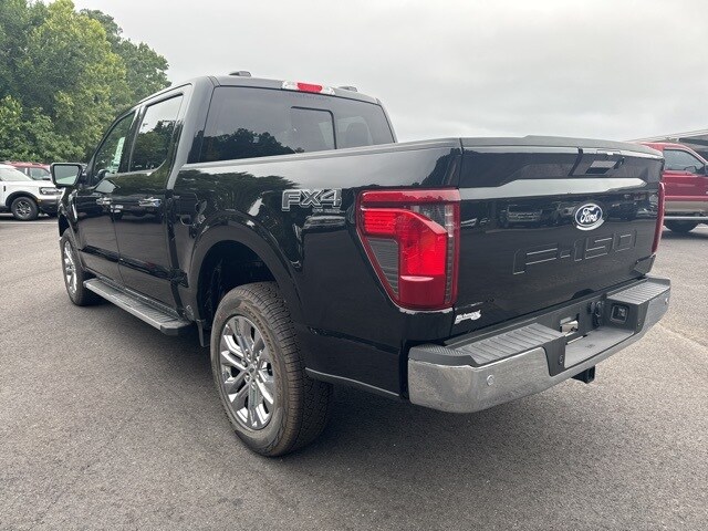 2024 Ford F-150 XLT photo 3