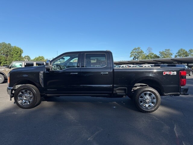 2023 Ford F-250 photo 2