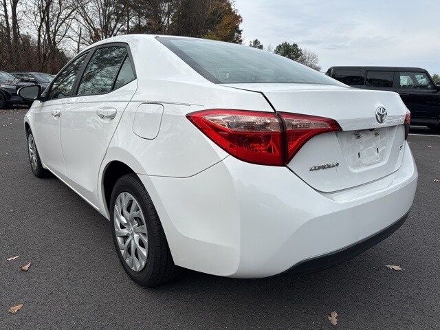 2018 Toyota Corolla L photo 3