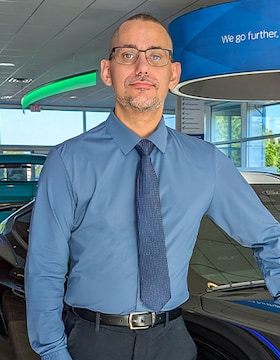 Staff member Michael Rzeminski from ID_69043f6c5f2c