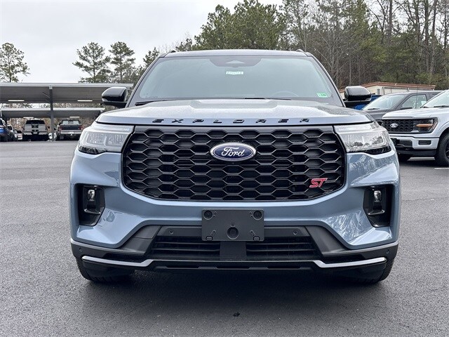 2025 Ford Explorer ST Sport photo 3