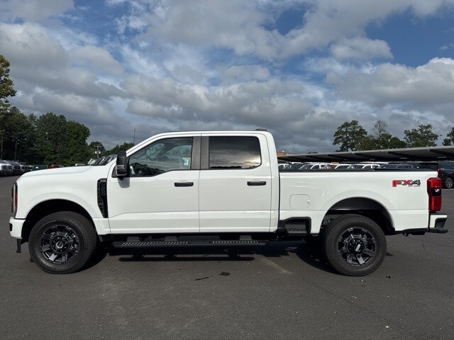 2024 Ford F-250 photo 2