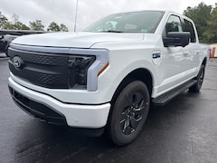 2025 Ford F-150 Lightning Flash 4D Crew Cab