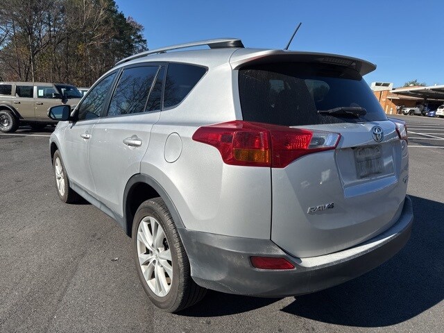 2015 Toyota RAV4 Limited photo 3