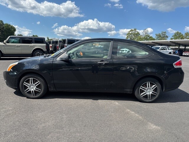 2008 Ford Focus S photo 2